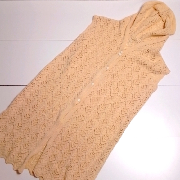 Handmade crochet long sleevless cardigan  vest. Creme. Size small to large. ☀️ - Picture 1 of 5